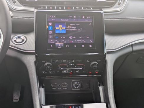 New 2025 Jeep Grand Cherokee Altitude image 16