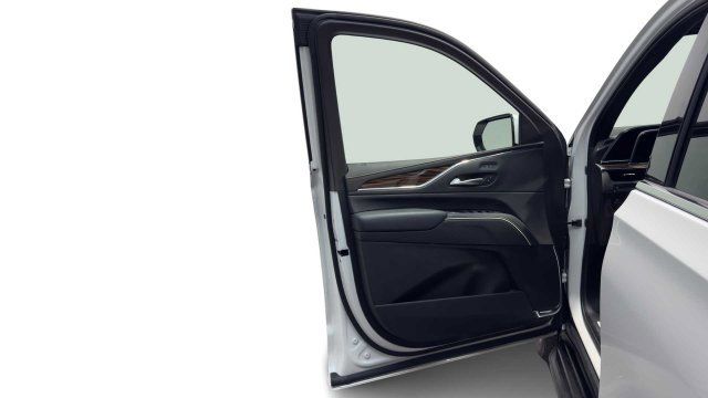 Used 2024 Cadillac Escalade Luxury RWD image 10