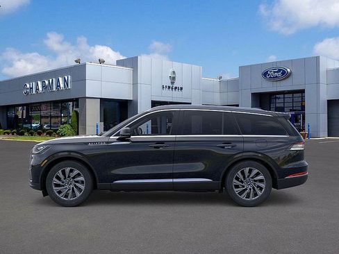 Used 2025 Lincoln Aviator AWD image 3