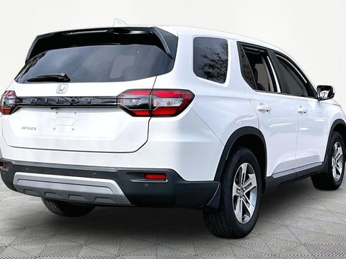 Used 2024 Honda Pilot EX-L image 6