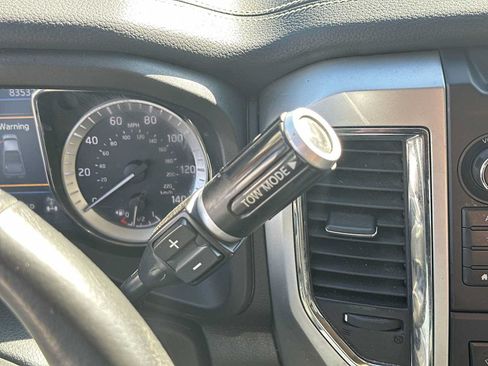 Used 2019 Nissan Titan PRO-4X AWD/4WD image 23