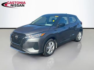 Used 2023 Nissan Kicks S video 3