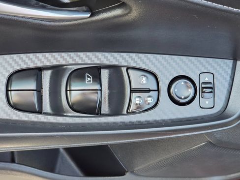 Used 2022 Nissan Sentra SV FWD image 13