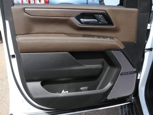 New 2026 GMC Yukon XL Denali Ultimate AWD/4WD image 10