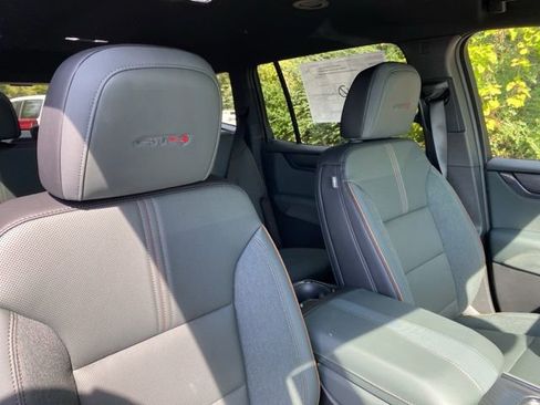 New 2026 GMC Acadia AT4 AWD/4WD image 32