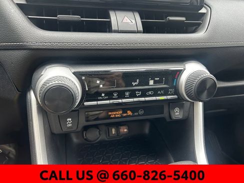 Used 2020 Toyota RAV4 LE w/ All Weather Liner Package AWD/4WD image 15