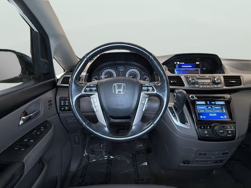 Used 2016 Honda Odyssey Touring Elite image 16
