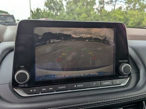 Certified 2022 Nissan Rogue SV FWD image 27