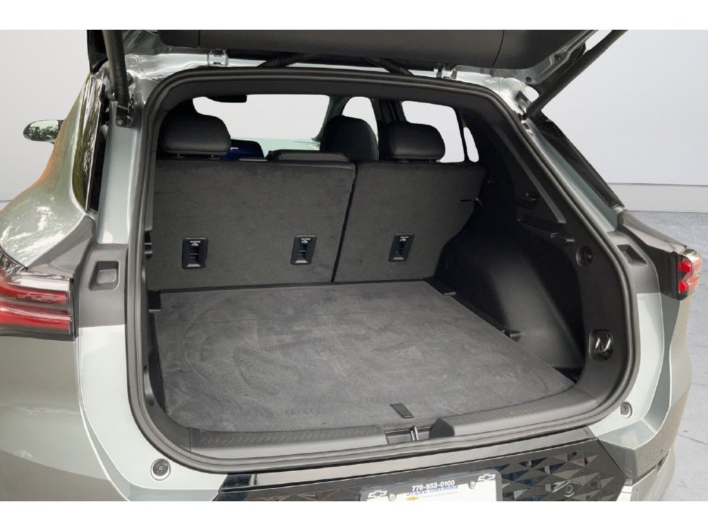 Used 2024 Chevrolet Equinox EV RS FWD image 18