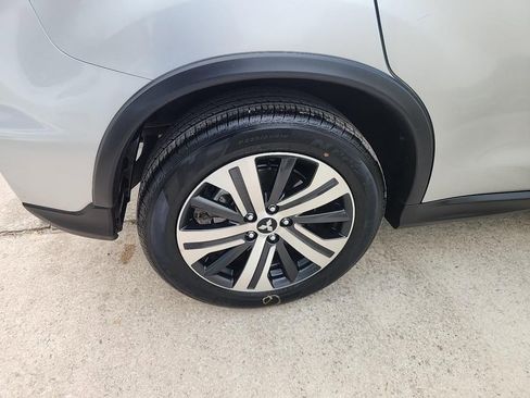 Used 2025 Mitsubishi Outlander Sport ES image 5