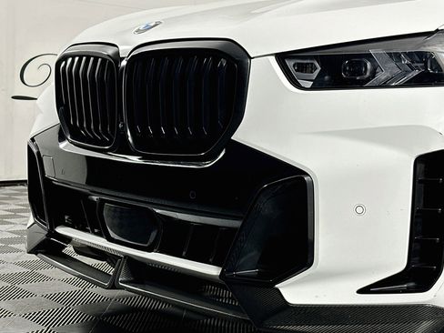 Used 2025 BMW X5 xDrive40i w/ M Sport Package AWD/4WD image 34