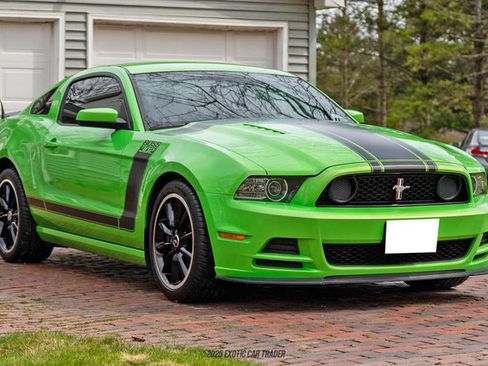 Used 2013 Ford Mustang Boss 302 w/ Boss 302 Accessory Pkg image 12