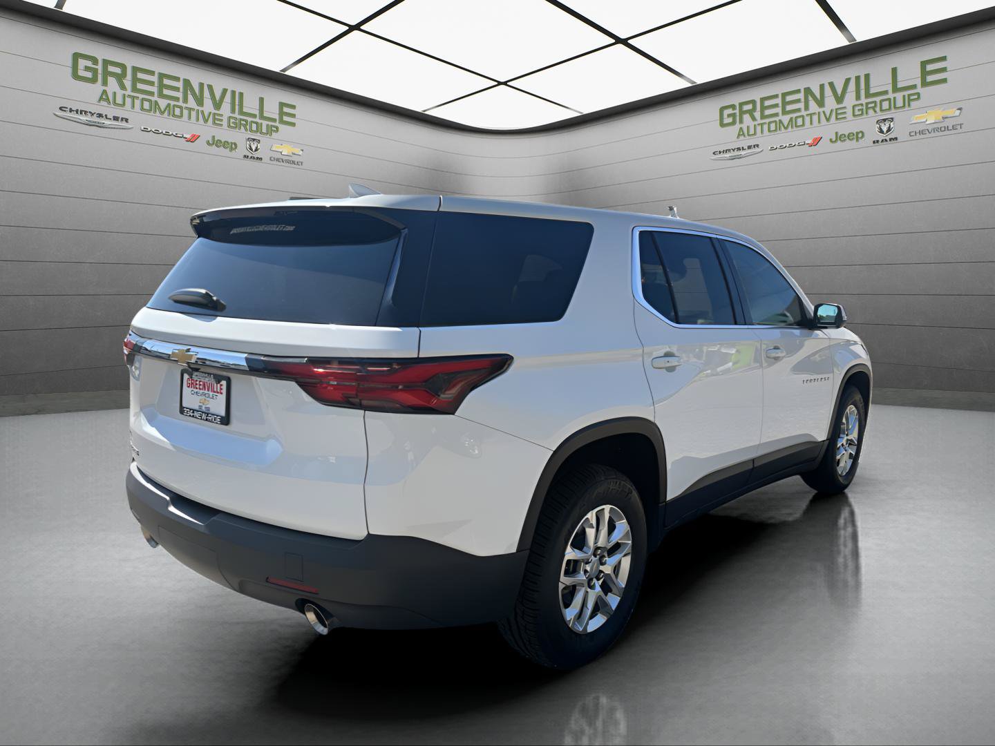 Used 2023 Chevrolet Traverse LS FWD image 5