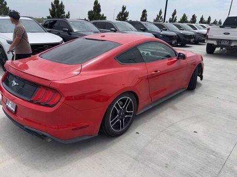Used 2018 Ford Mustang Coupe w/ Equipment Group 101A RWD image 4