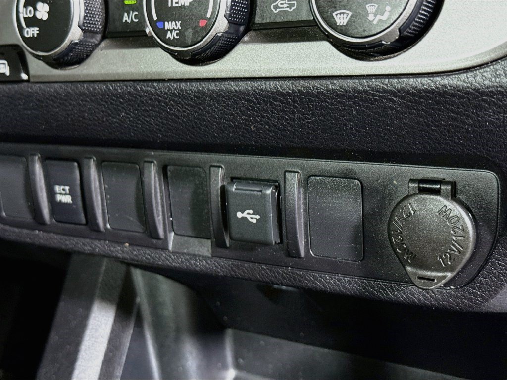 Used 2023 Toyota Tacoma SR RWD image 38