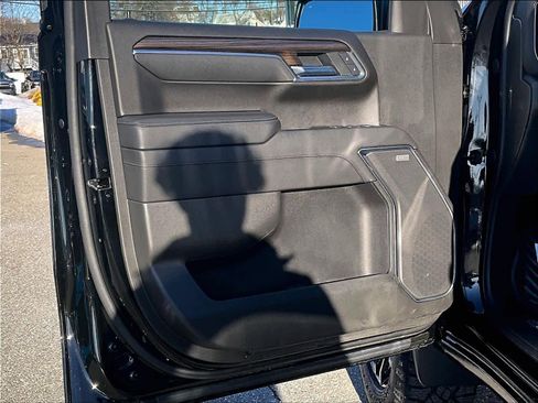 Used 2022 Chevrolet Silverado 1500 LT Trail Boss w/ LT Trail Boss Premium Package image 9