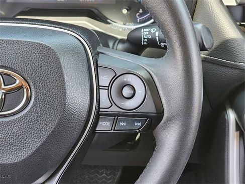 Used 2023 Toyota RAV4 XLE image 28