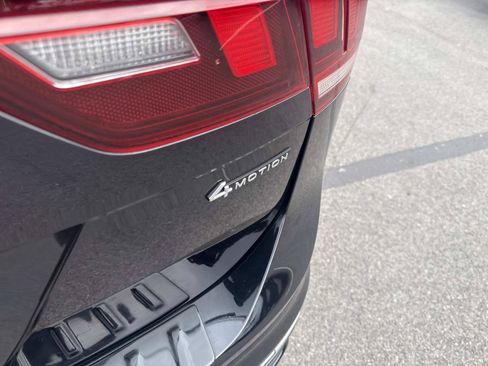 Certified 2024 Volkswagen Tiguan SEL R-Line AWD/4WD image 6