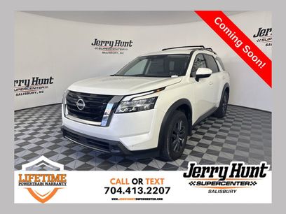 Used 2022 Nissan Pathfinder SV