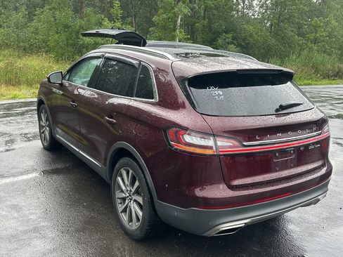 Used 2019 Lincoln Nautilus Select AWD/4WD image 2