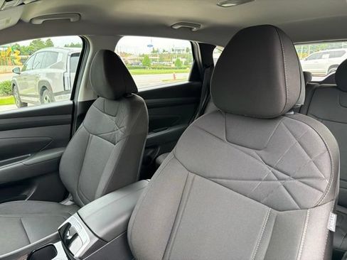 Certified 2025 Hyundai Tucson SE FWD image 22