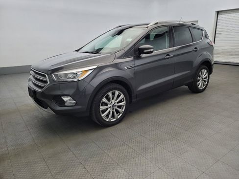 Used 2017 Ford Escape Titanium image 2