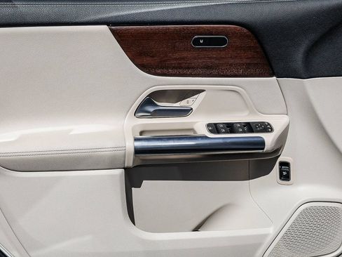 Certified 2022 Mercedes-Benz GLA 250 image 20