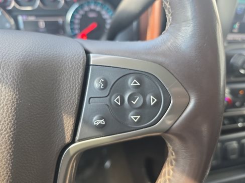 Used 2015 Chevrolet Silverado 1500 High Country w/ High Country Premium Package AWD/4WD image 25