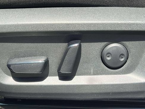 Used 2024 Nissan Rogue SV AWD/4WD image 18