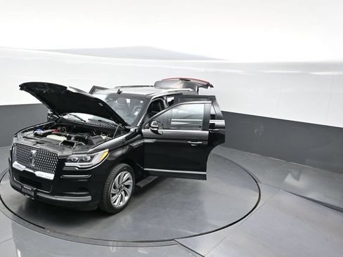 Used 2022 Lincoln Navigator Reserve AWD/4WD image 39