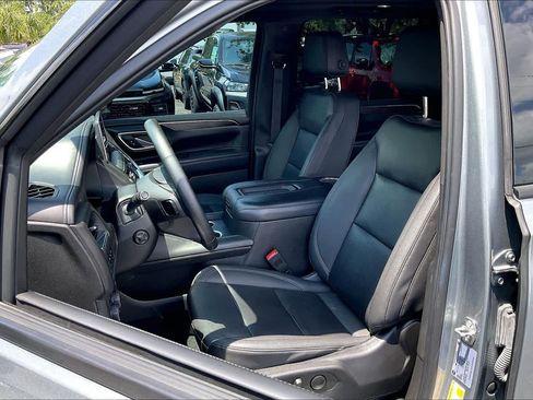 Certified 2023 Chevrolet Suburban Z71 w/ Luxury Package AWD/4WD image 24