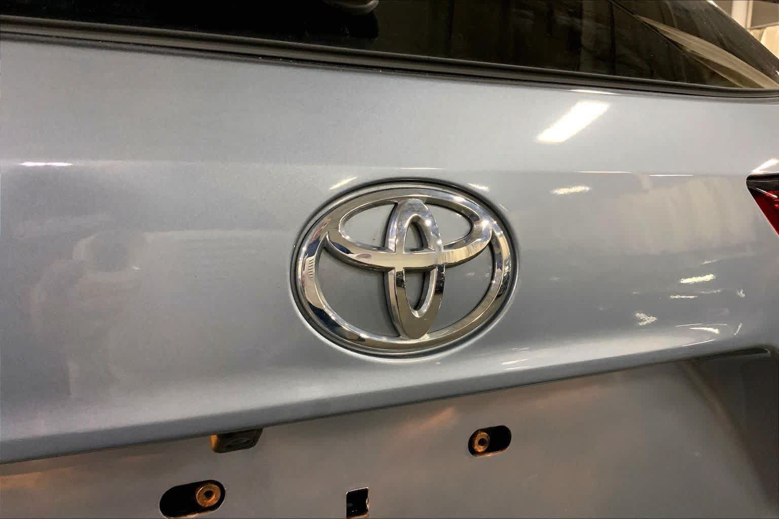 Used 2023 Toyota Highlander XLE AWD/4WD image 31