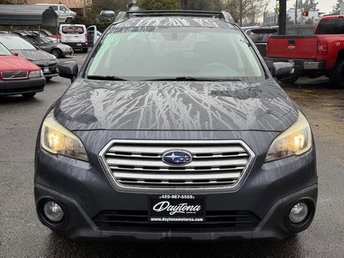 Used 2017 Subaru Outback 2.5i Premium image 11