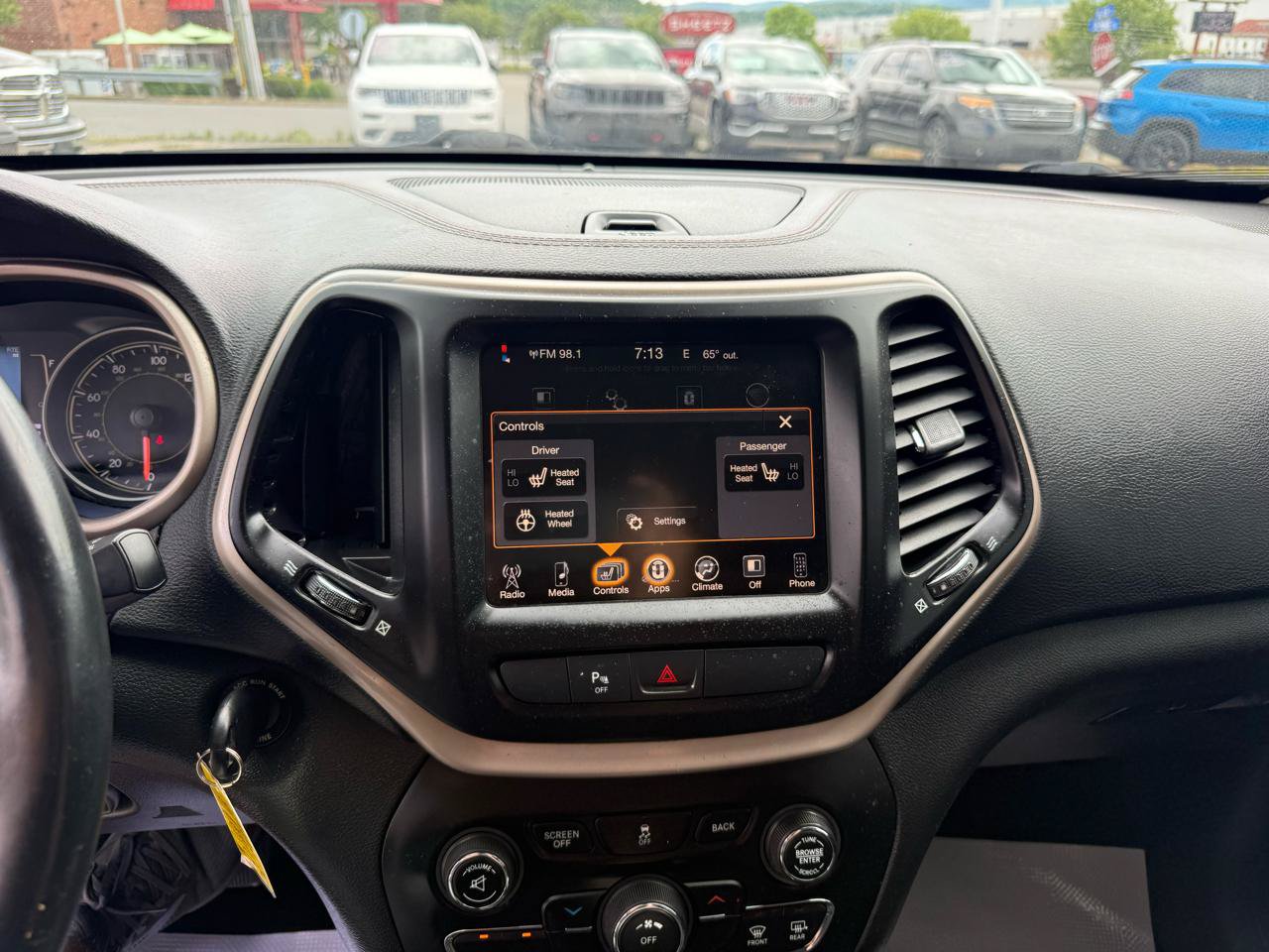 Used 2016 Jeep Cherokee 75th Anniversary AWD/4WD image 28