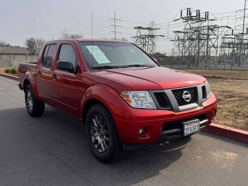 Used 2012 Nissan Frontier SV w/ Sport Appearance Pkg image 7