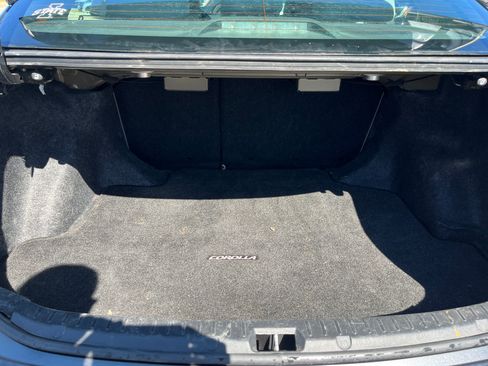 Used 2013 Toyota Corolla LE FWD image 12