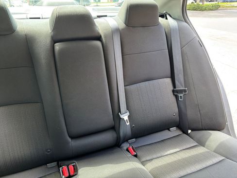 Used 2025 Nissan Altima 2.5 SV FWD image 32