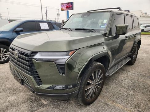 Used 2024 Lexus GX 550 w/ Accessory Package (Z1) AWD/4WD image 3