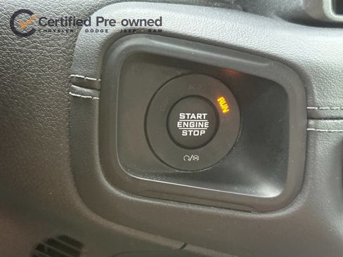 Certified 2025 Jeep Wrangler Unlimited Rubicon AWD/4WD image 23
