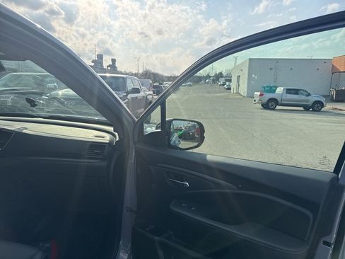 Used 2023 Honda Ridgeline RTL-E image 12