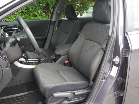 Used 2016 Honda Accord LX image 28