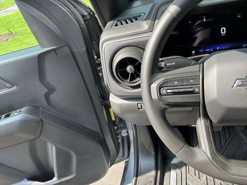 Used 2023 Chevrolet Colorado Trail Boss w/ Safety Package AWD/4WD image 19