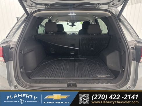 Used 2024 Chevrolet Equinox LT w/ LPO, Floor Liner Package FWD image 18