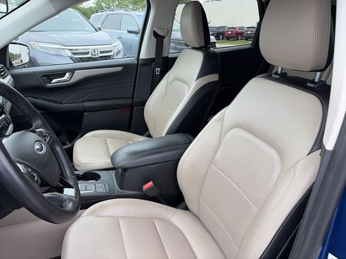 Used 2022 Ford Escape SEL AWD/4WD image 16