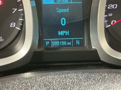 Used 2015 Chevrolet Equinox LS image 18