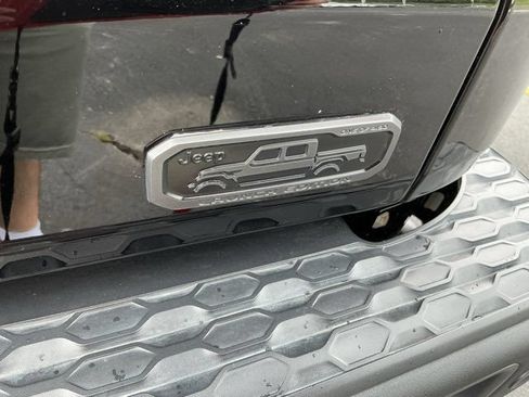 Used 2020 Jeep Gladiator Rubicon AWD/4WD image 8