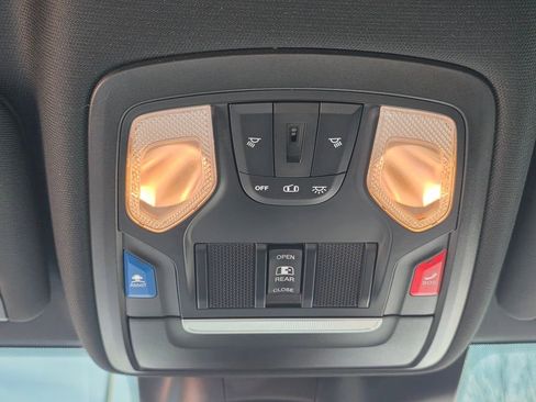 Used 2021 RAM 2500 Big Horn w/ Level 2 Equipment Group image 31