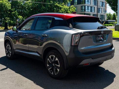 New 2025 Nissan Kicks SR image 4