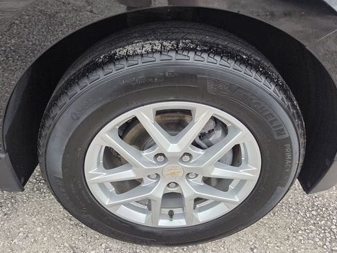 Used 2024 Chevrolet Equinox LT FWD image 9