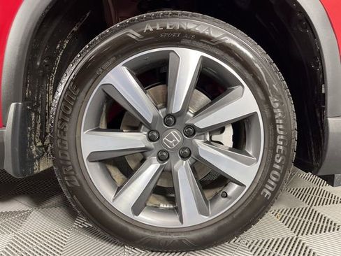 Used 2025 Honda Pilot Touring image 12